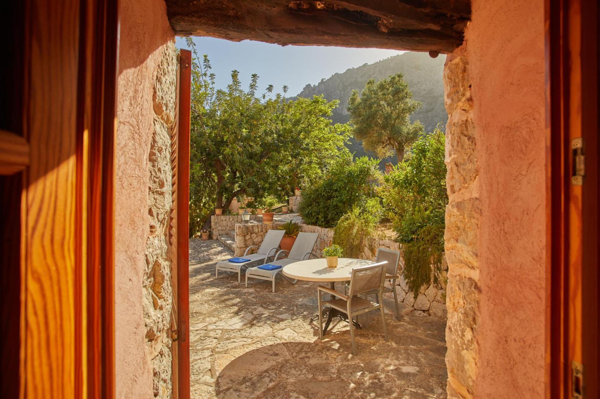 Alqueria Blanca Farm stay